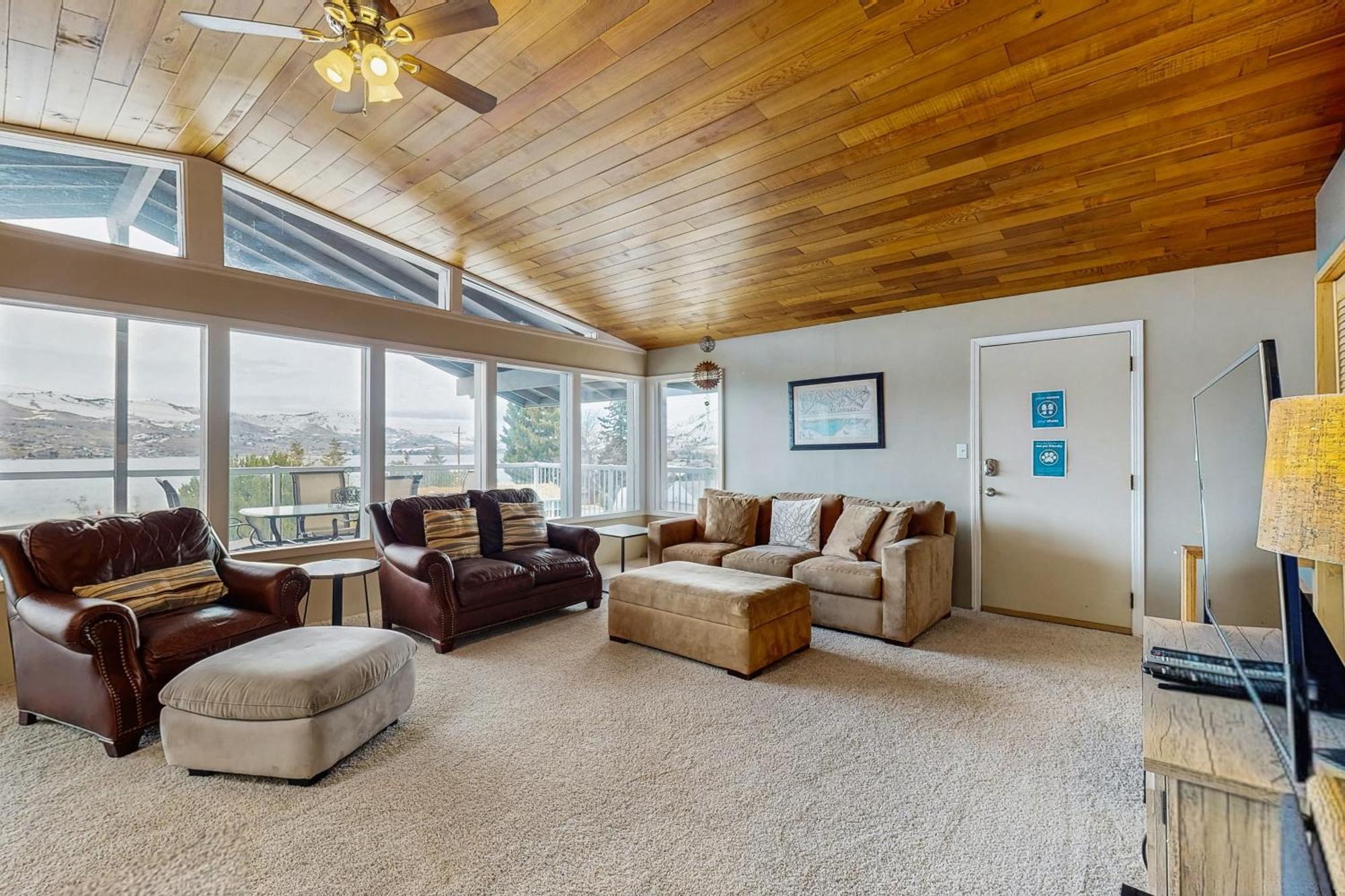 Royal View On Lakeshore Chelan Exterior photo